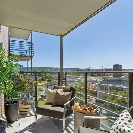 Leilighet Modern, Big Balcony, Fully Equipped, Free Parking, In Family Friendly Area